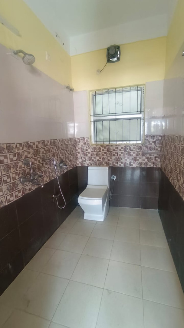 Unfurnished 2bhk in LNB Path, Hatigaon, Guwahati, Assam, India for Rent